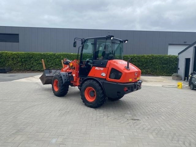 Kubota R 070 - Chargeuse sur pneus: photos 1 Kubota R 070 - Chargeuse sur pneus: photos 1