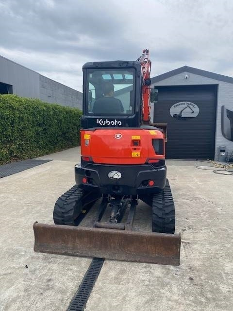 Kubota U 36-4 - Mini pelle: photos 2 Kubota U 36-4 - Mini pelle: photos 2