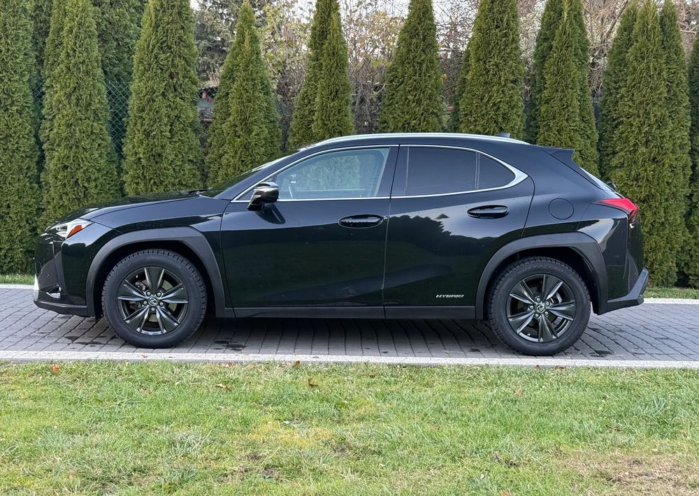Lexus UX 250h Prestige 2WD - SUV: photos 4 Lexus UX 250h Prestige 2WD - SUV: photos 4