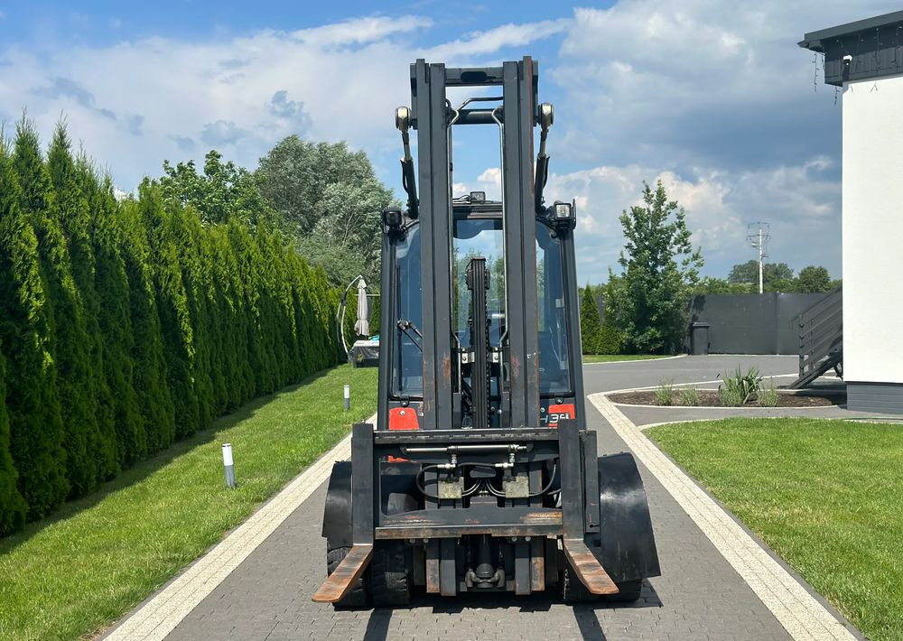 Linde H35T-01 - Chariot élévateur: photos 2 Linde H35T-01 - Chariot élévateur: photos 2