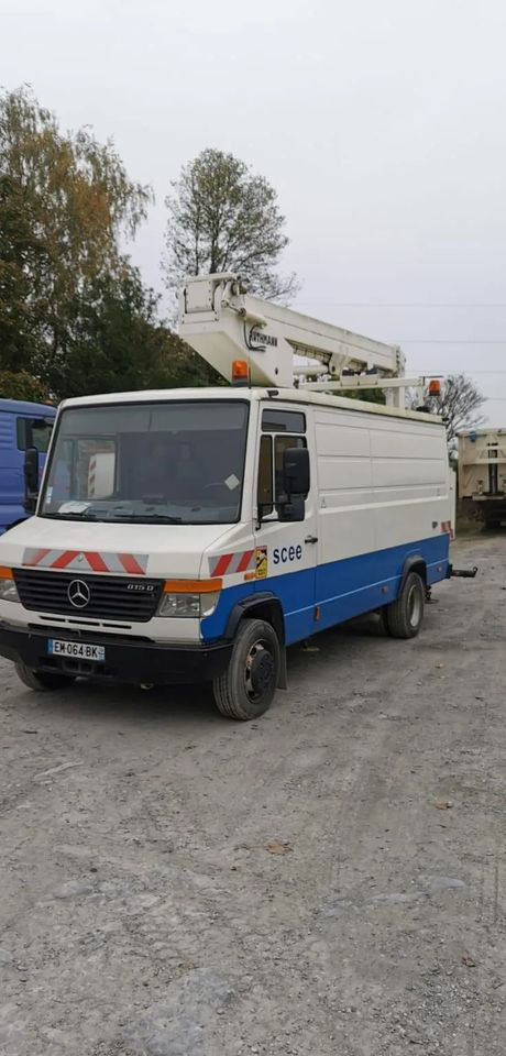 Mercedes-Benz VARIO 815D 17 M - Camion avec nacelle: photos 1 Mercedes-Benz VARIO 815D 17 M - Camion avec nacelle: photos 1
