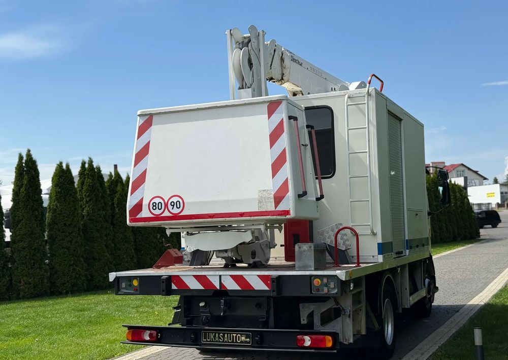 Camion avec nacelle Renault MIDLUM 180 DCI 18 M WINDA FRANCE ELEVATEUR: photos 8 Camion avec nacelle Renault MIDLUM 180 DCI 18 M WINDA FRANCE ELEVATEUR: photos 8