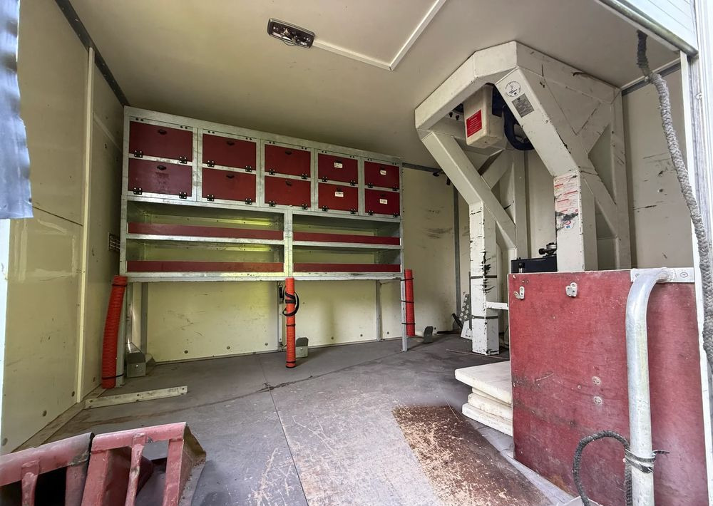 Camion avec nacelle Renault MIDLUM 180 DCI 18 M WINDA FRANCE ELEVATEUR: photos 10 Camion avec nacelle Renault MIDLUM 180 DCI 18 M WINDA FRANCE ELEVATEUR: photos 10