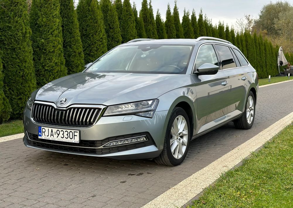 Skoda Superb 2.0 TDI SCR Style DSG - Voiture: photos 1 Skoda Superb 2.0 TDI SCR Style DSG - Voiture: photos 1