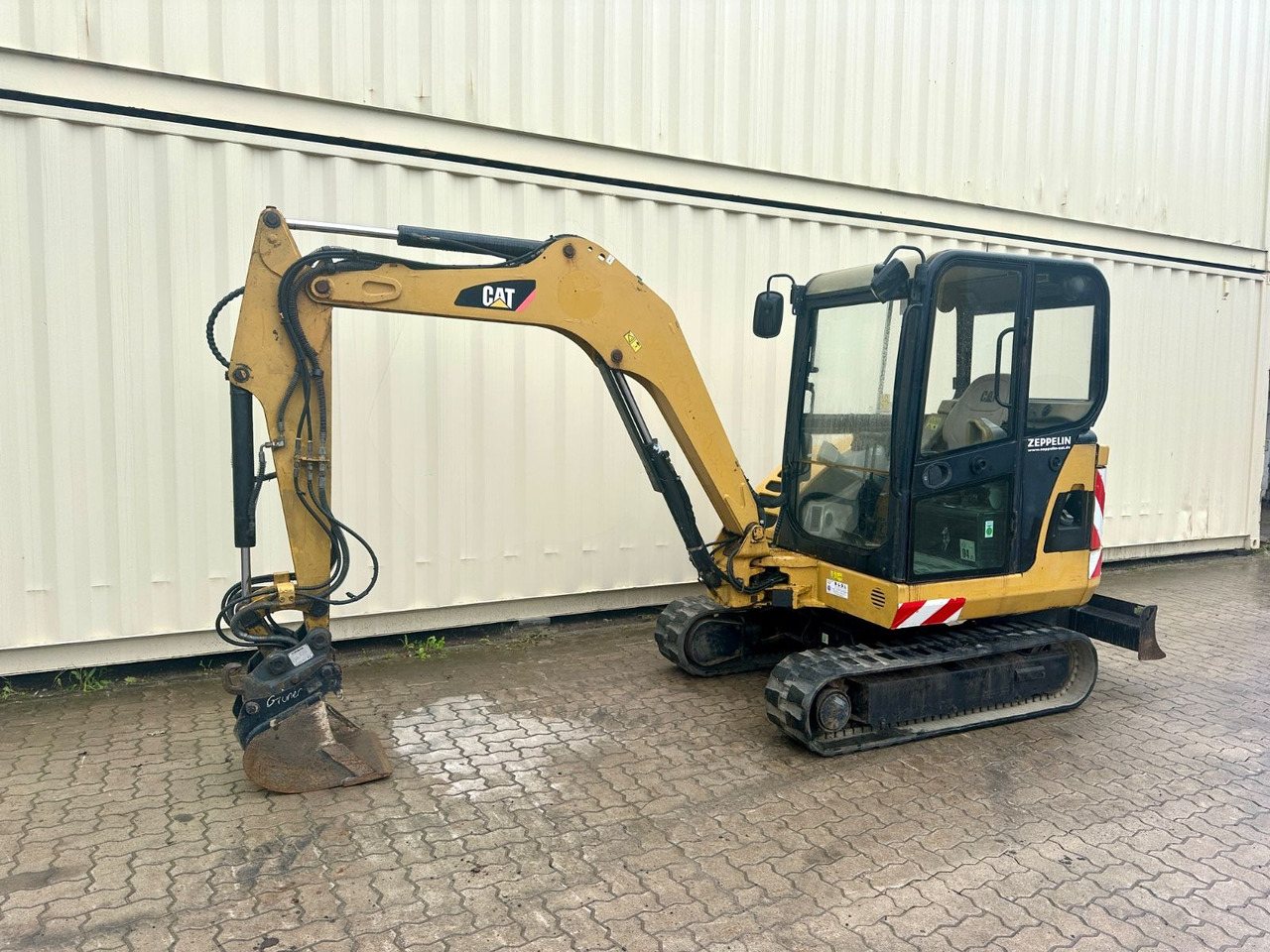CAT 302.5C / OilQuick OQ40 / Deutsche Maschine - Mini pelle: photos 2 CAT 302.5C / OilQuick OQ40 / Deutsche Maschine - Mini pelle: photos 2
