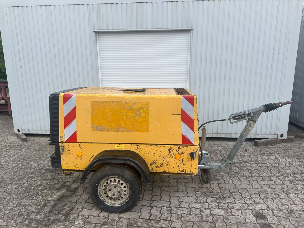 Compair C38 / DLT0406 Kompressor /1.978 H/ 7 Bar - Compresseur d'air: photos 1 Compair C38 / DLT0406 Kompressor /1.978 H/ 7 Bar - Compresseur d'air: photos 1