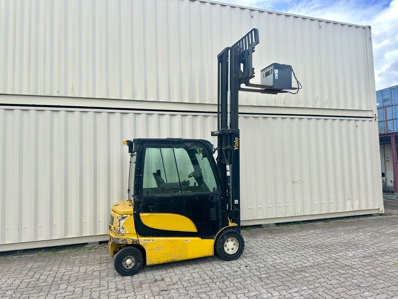 Yale ERP30VL / Seitenschieber + Zinkenverstellung - Chariot élévateur électrique: photos 5 Yale ERP30VL / Seitenschieber + Zinkenverstellung - Chariot élévateur électrique: photos 5