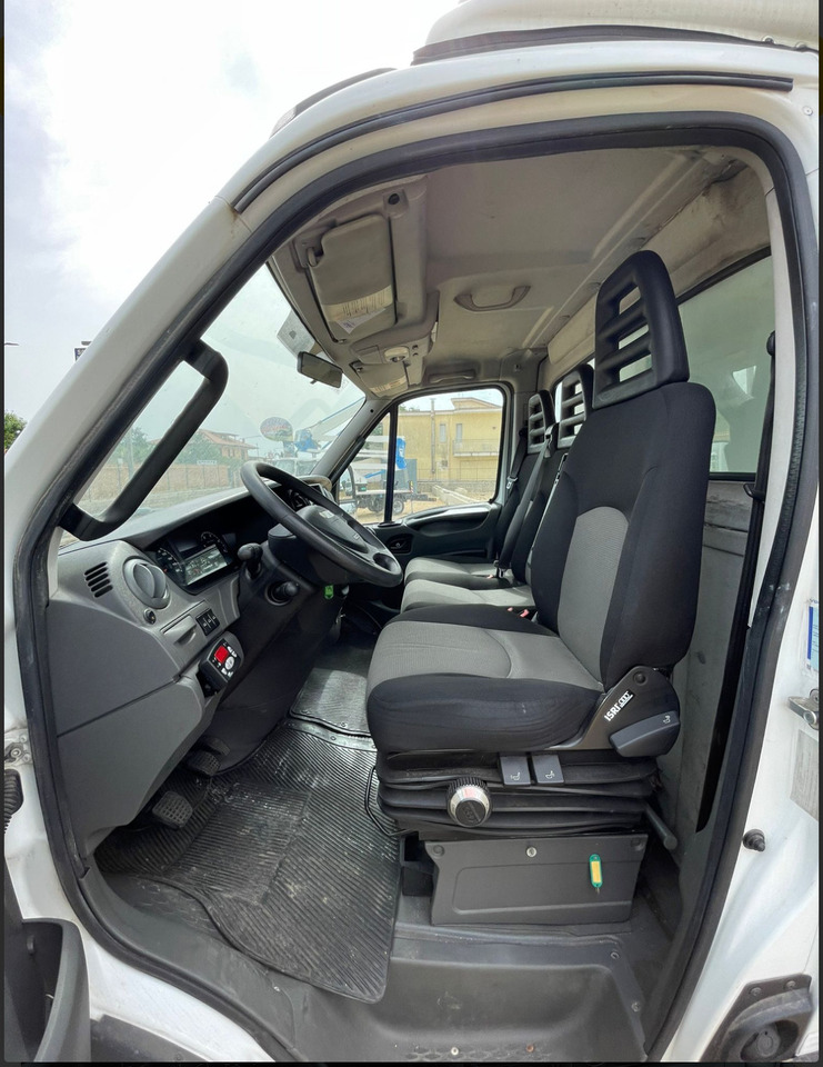 IVECO DAILY 60C17 - Camion frigorifique: photos 5 IVECO DAILY 60C17 - Camion frigorifique: photos 5