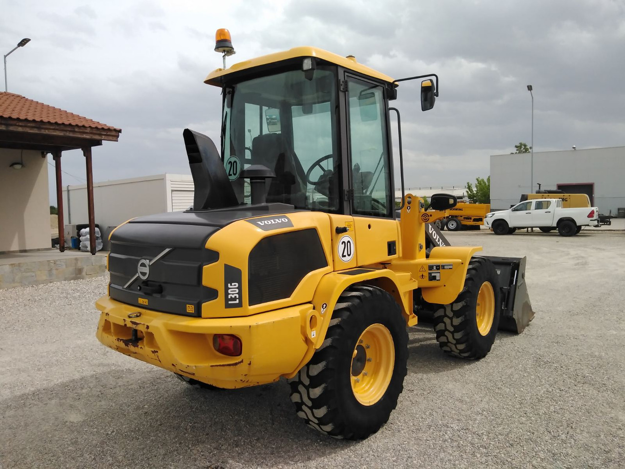 Chargeuse sur pneus VOLVO L30G: photos 7