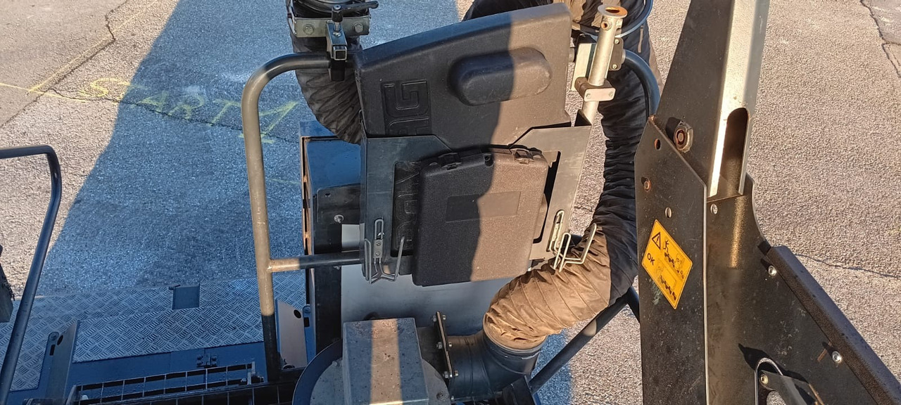 Finisseur BOMAG IT BF 700 C-2 S500 Stage IV/Tier 4f: photos 14 Finisseur BOMAG IT BF 700 C-2 S500 Stage IV/Tier 4f: photos 14