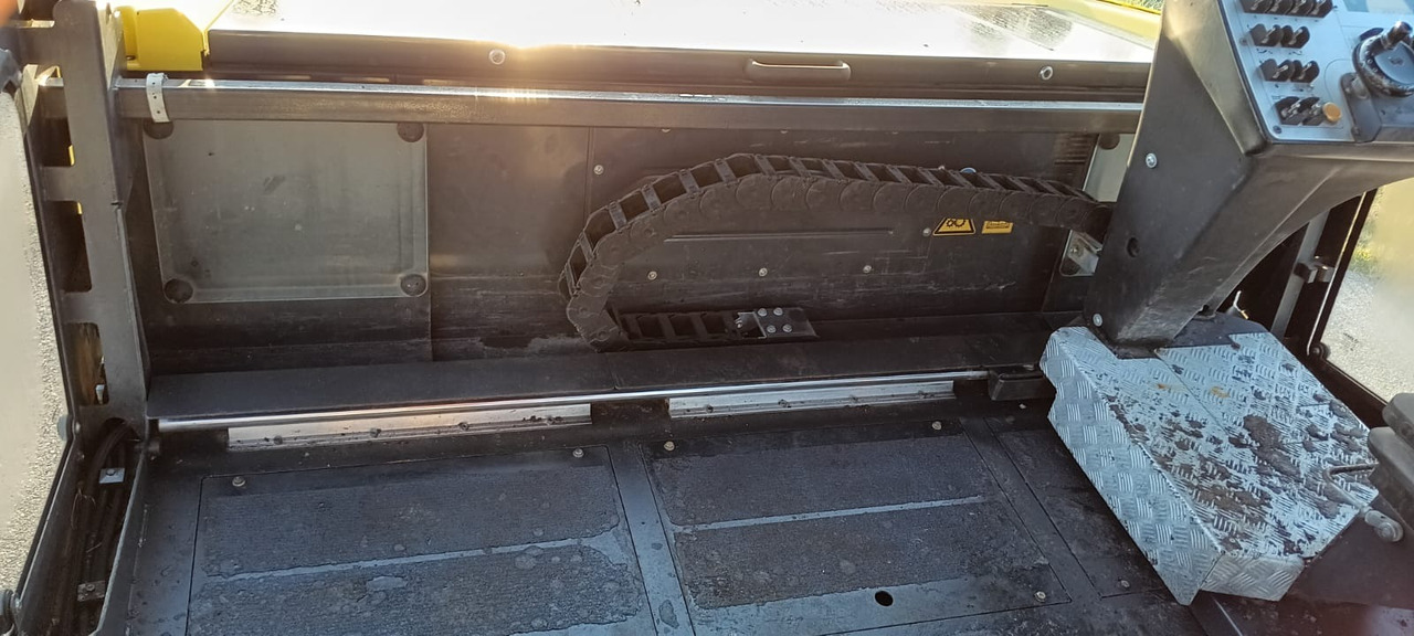 Finisseur BOMAG IT BF 700 C-2 S500 Stage IV/Tier 4f: photos 10 Finisseur BOMAG IT BF 700 C-2 S500 Stage IV/Tier 4f: photos 10