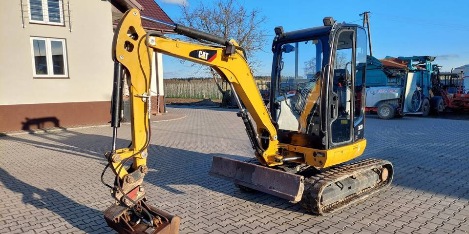 Minikoparka Caterpillar CAT 302.7D CR - Pelle sur chenille: photos 2 Minikoparka Caterpillar CAT 302.7D CR - Pelle sur chenille: photos 2