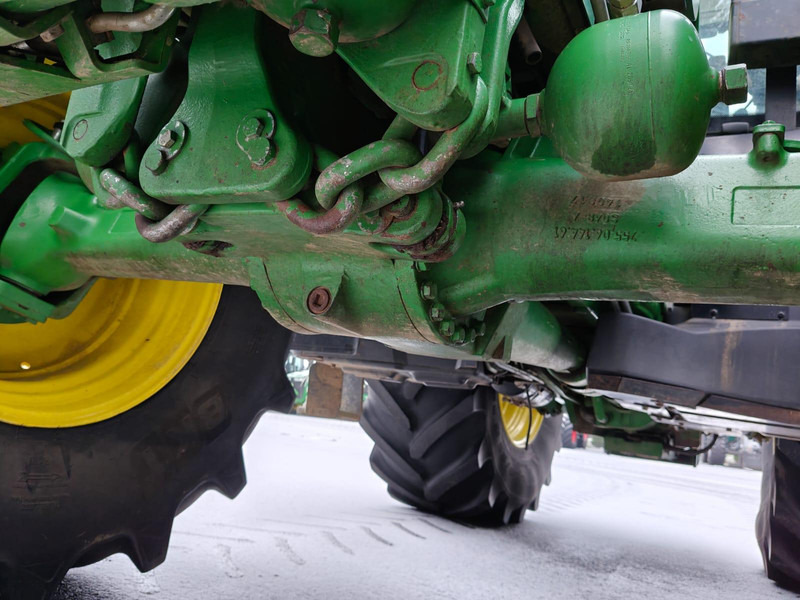 Tracteur agricole John Deere 6215R: photos 12 Tracteur agricole John Deere 6215R: photos 12