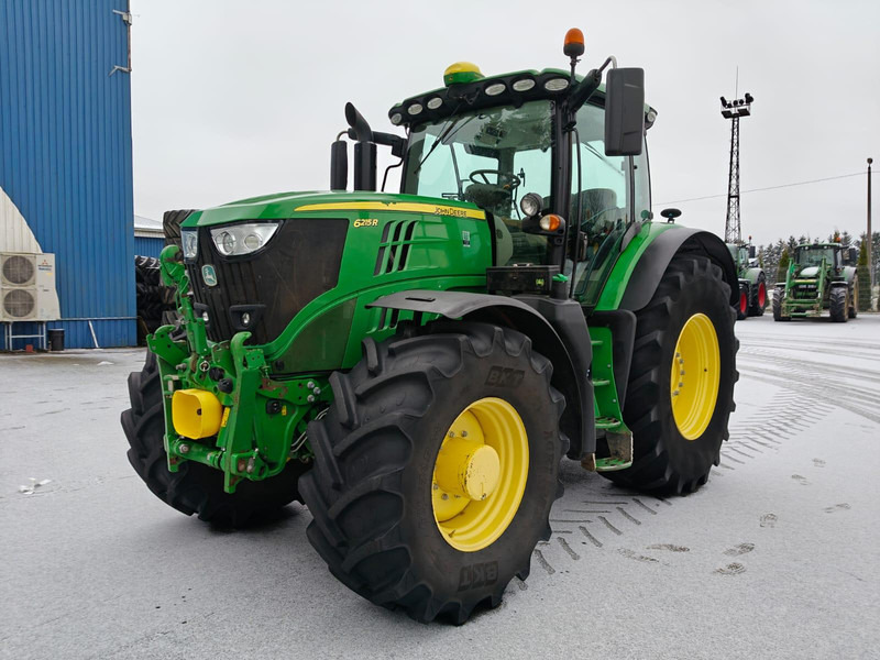 Tracteur agricole John Deere 6215R: photos 7 Tracteur agricole John Deere 6215R: photos 7