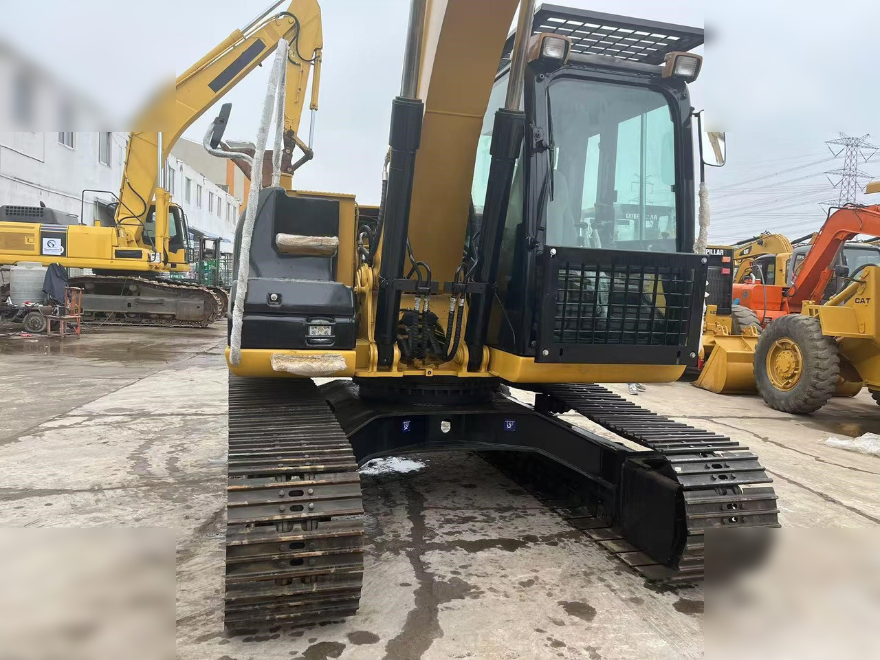 CATERPILLAR 312D2 GC - Pelle sur chenille: photos 5 CATERPILLAR 312D2 GC - Pelle sur chenille: photos 5