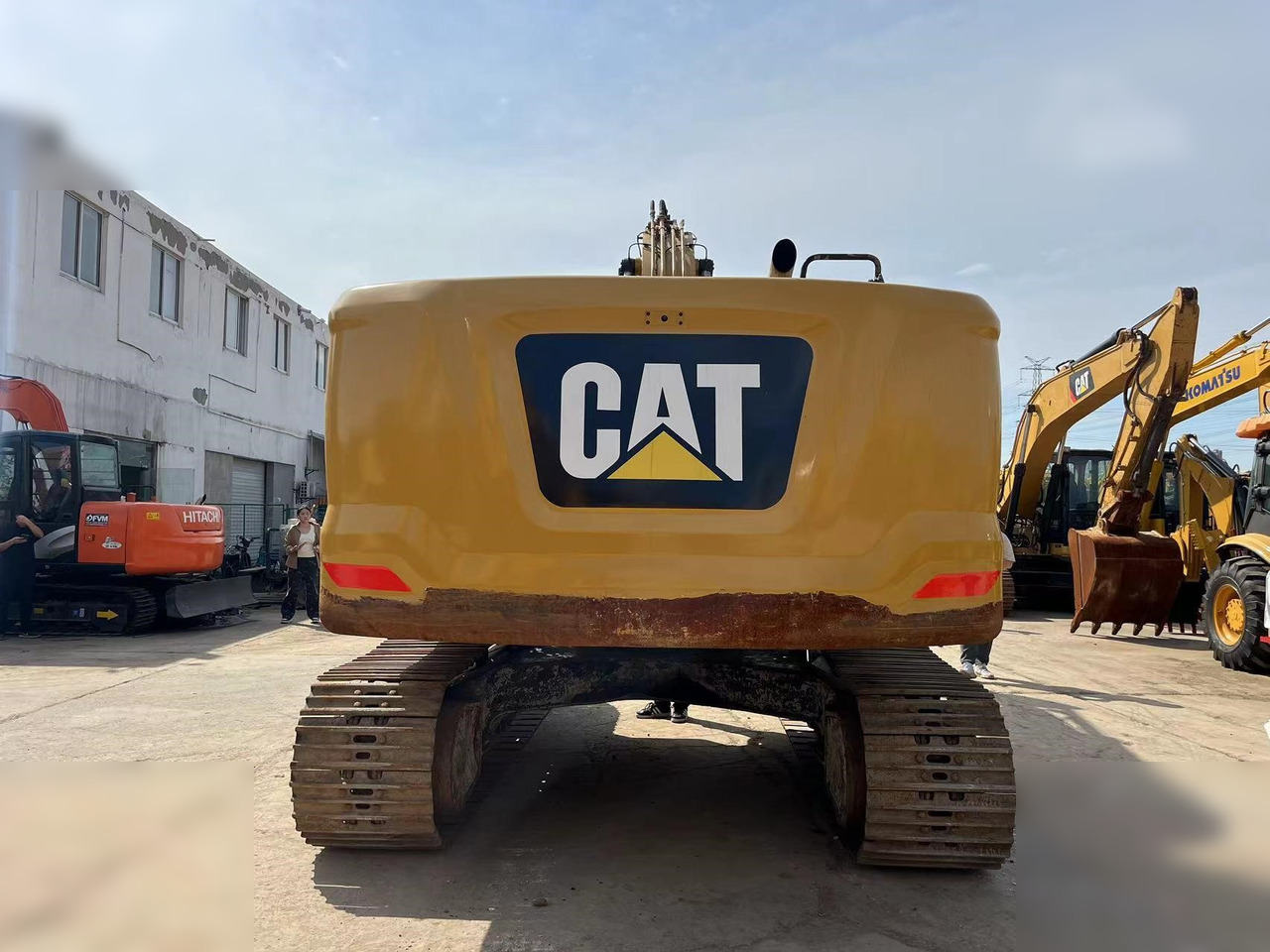 CATERPILLAR 320 - Pelle sur chenille: photos 2 CATERPILLAR 320 - Pelle sur chenille: photos 2