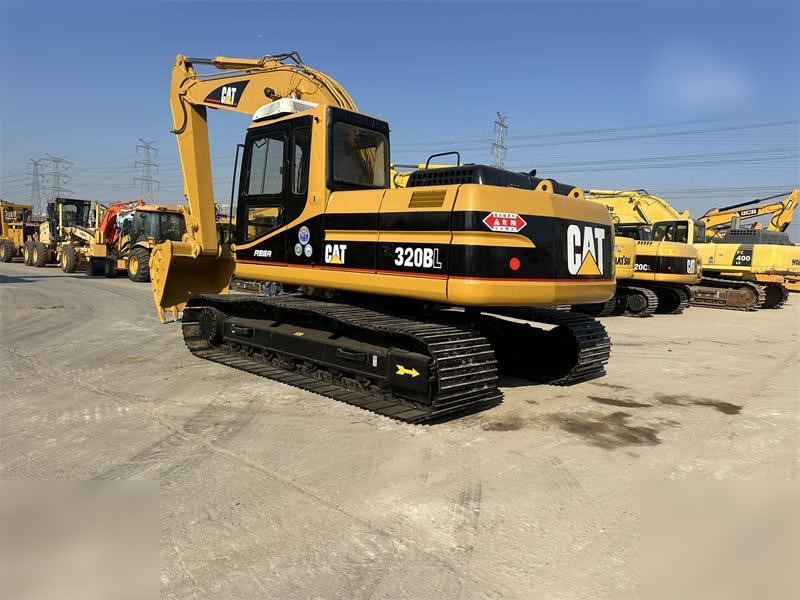 CATERPILLAR 320BL - Pelle sur chenille: photos 2 CATERPILLAR 320BL - Pelle sur chenille: photos 2