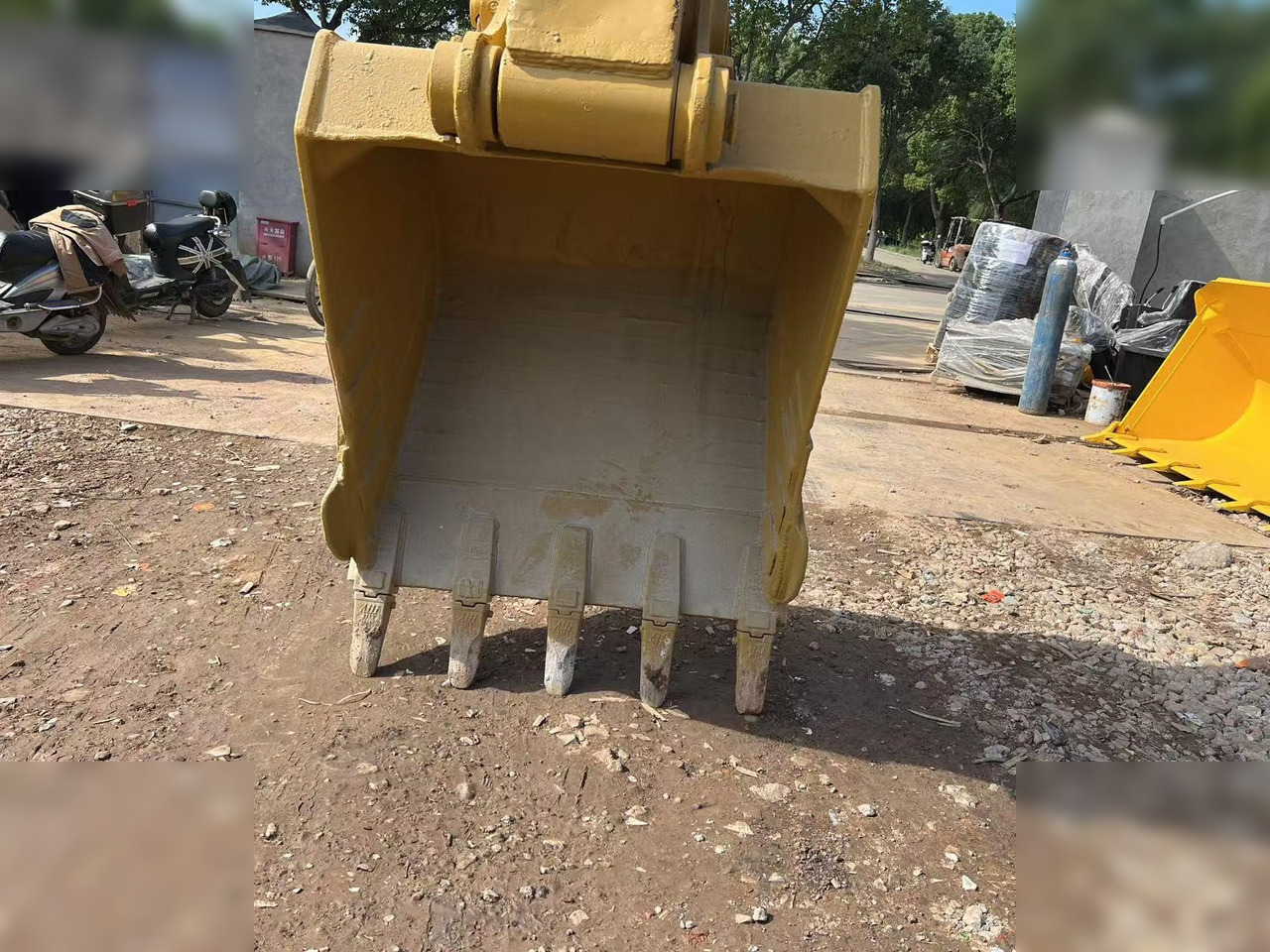 CATERPILLAR 320BL - Pelle sur chenille: photos 4 CATERPILLAR 320BL - Pelle sur chenille: photos 4