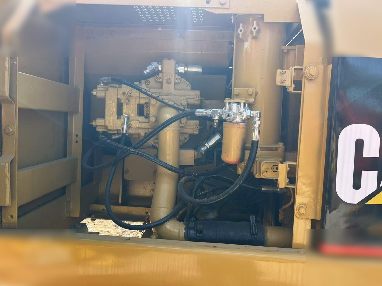 CATERPILLAR 320BL - Pelle sur chenille: photos 5 CATERPILLAR 320BL - Pelle sur chenille: photos 5