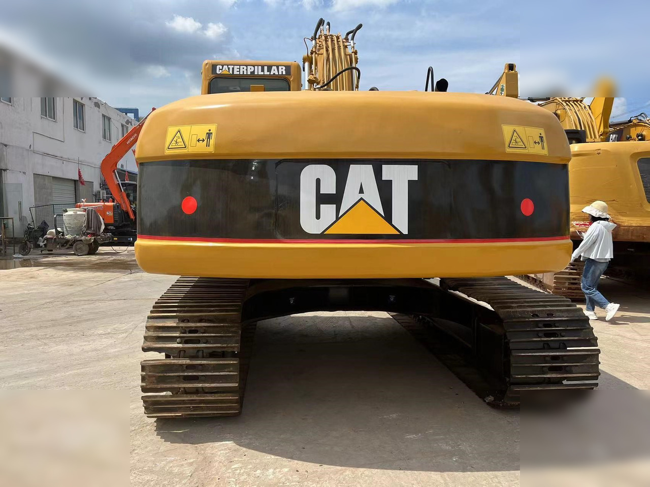 CATERPILLAR 320CL - Pelle sur chenille: photos 2 CATERPILLAR 320CL - Pelle sur chenille: photos 2