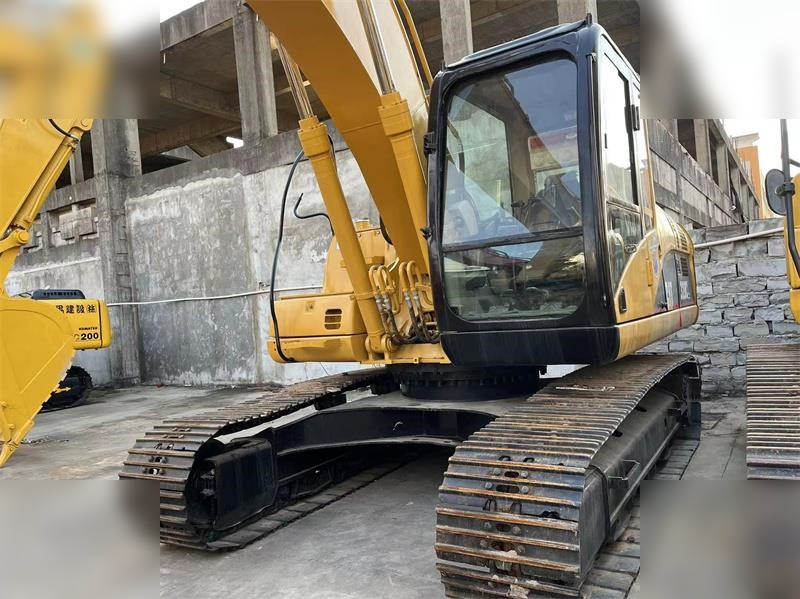 CATERPILLAR 320CL - Pelle sur chenille: photos 5 CATERPILLAR 320CL - Pelle sur chenille: photos 5