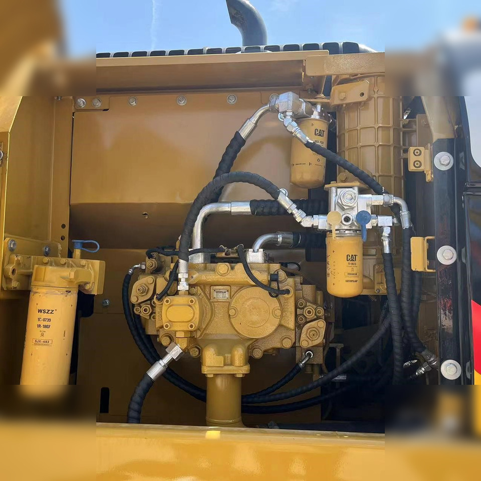 CATERPILLAR 323DL - Pelle sur chenille: photos 5 CATERPILLAR 323DL - Pelle sur chenille: photos 5