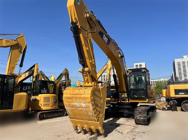 CATERPILLAR 324DL - Pelle sur chenille: photos 3 CATERPILLAR 324DL - Pelle sur chenille: photos 3