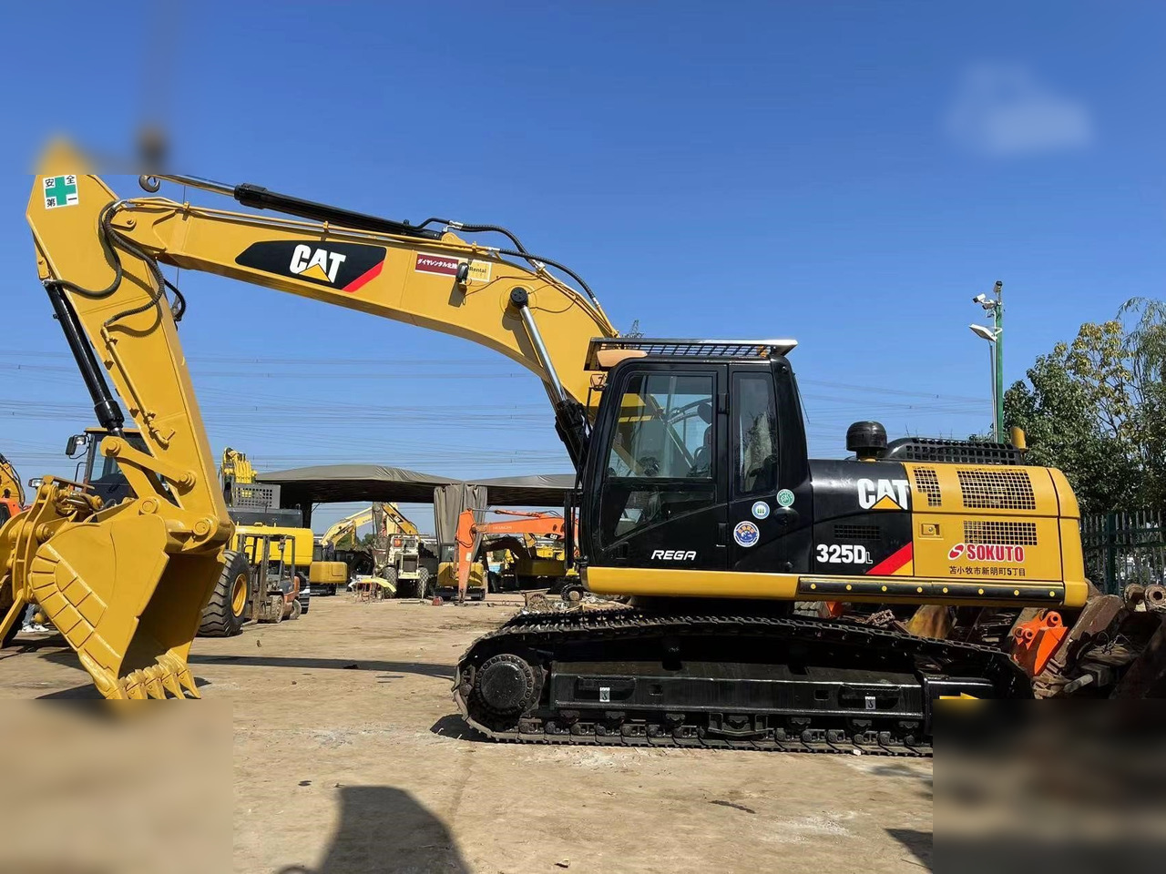 CATERPILLAR 325DL - Pelle sur chenille: photos 1 CATERPILLAR 325DL - Pelle sur chenille: photos 1