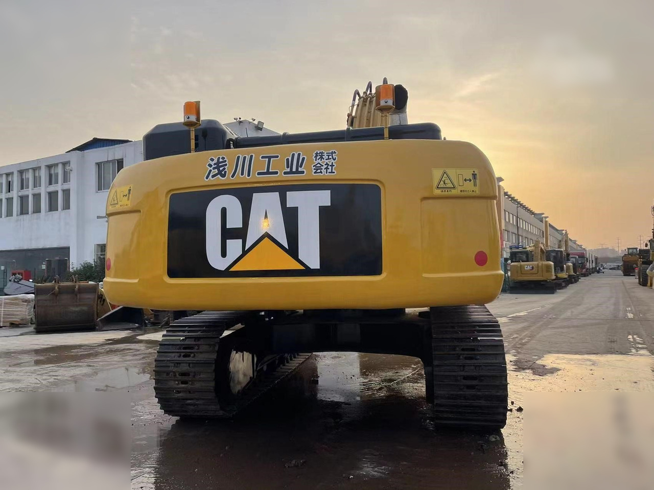 CATERPILLAR 330D - Pelle sur chenille: photos 3 CATERPILLAR 330D - Pelle sur chenille: photos 3