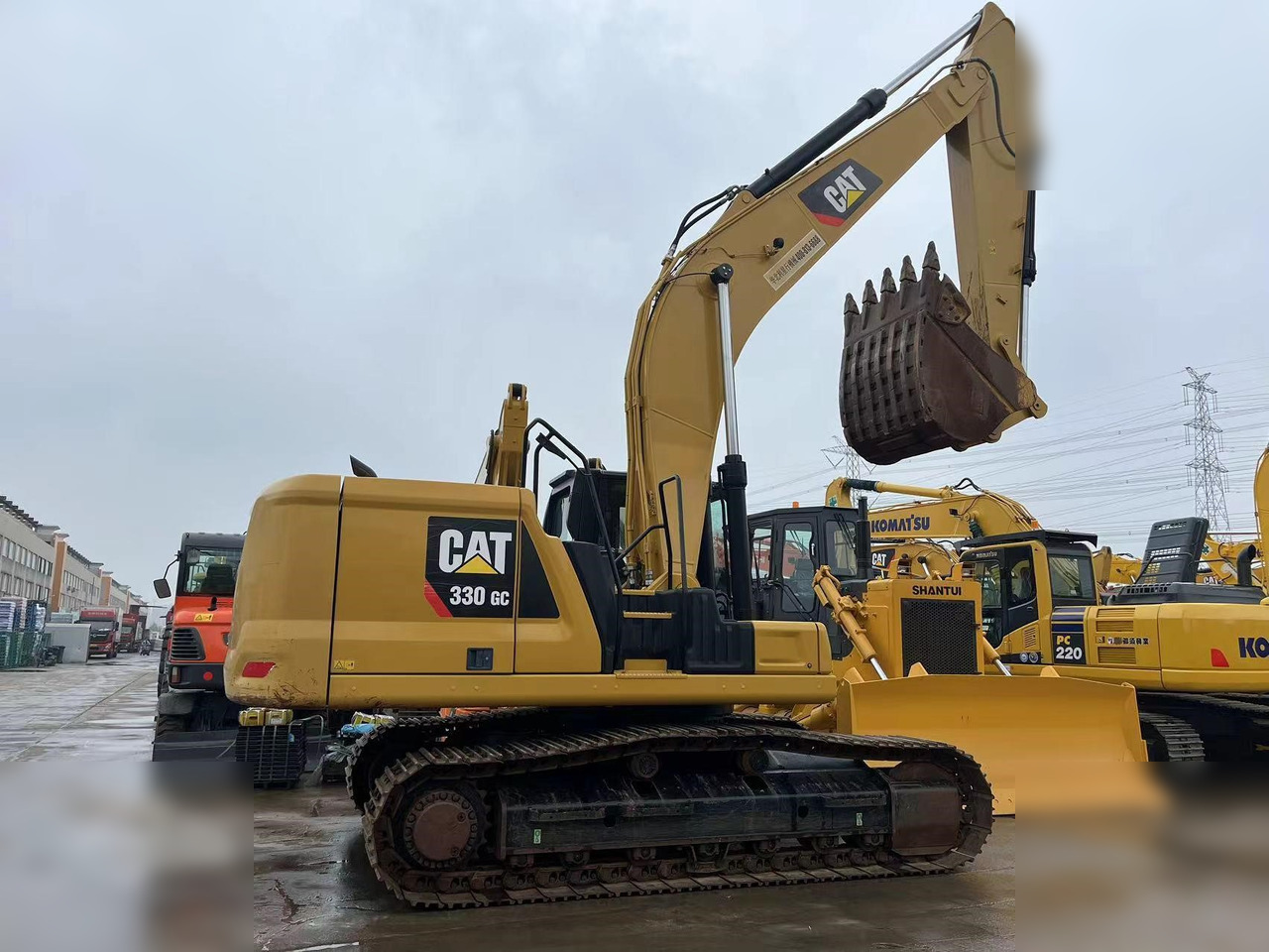 CATERPILLAR 330GC - Pelle sur chenille: photos 1 CATERPILLAR 330GC - Pelle sur chenille: photos 1