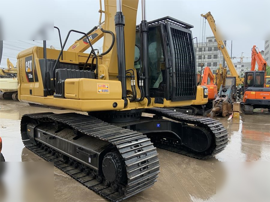 CATERPILLAR 330GC - Pelle sur chenille: photos 3 CATERPILLAR 330GC - Pelle sur chenille: photos 3