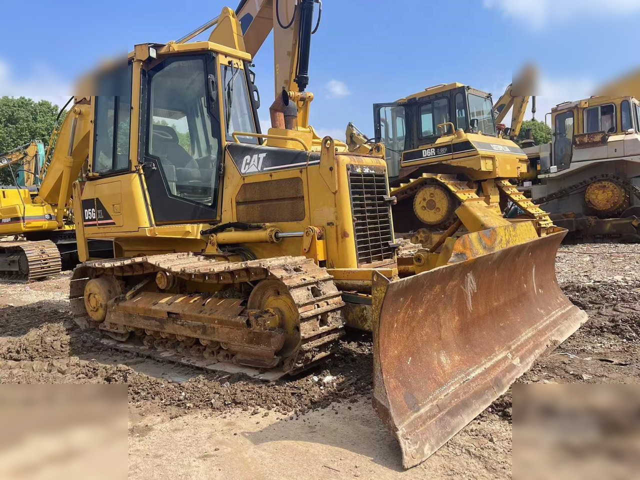 CATERPILLAR D5G XL - Bulldozer: photos 1 CATERPILLAR D5G XL - Bulldozer: photos 1