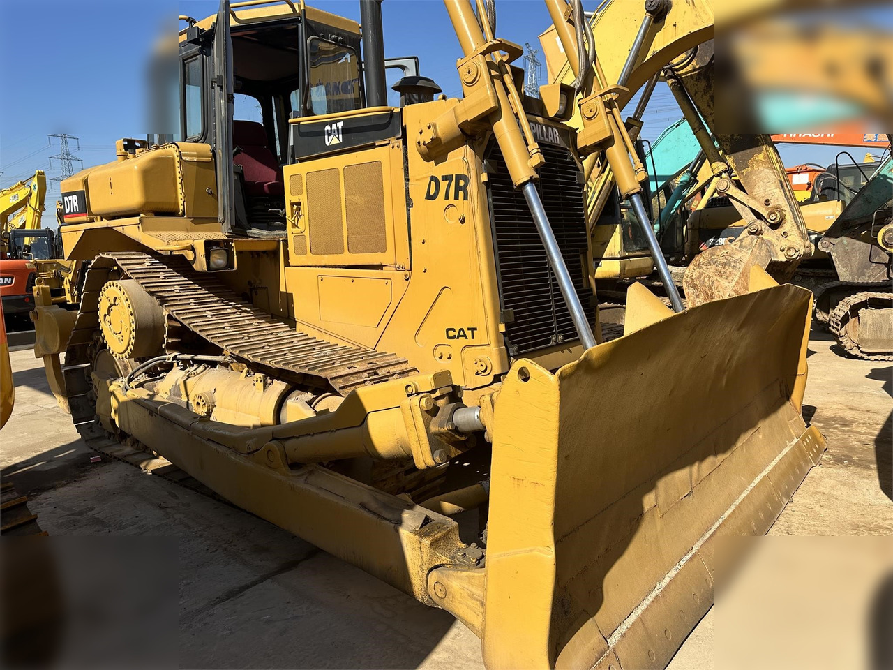 CATERPILLAR D7R II - Bulldozer: photos 5 CATERPILLAR D7R II - Bulldozer: photos 5