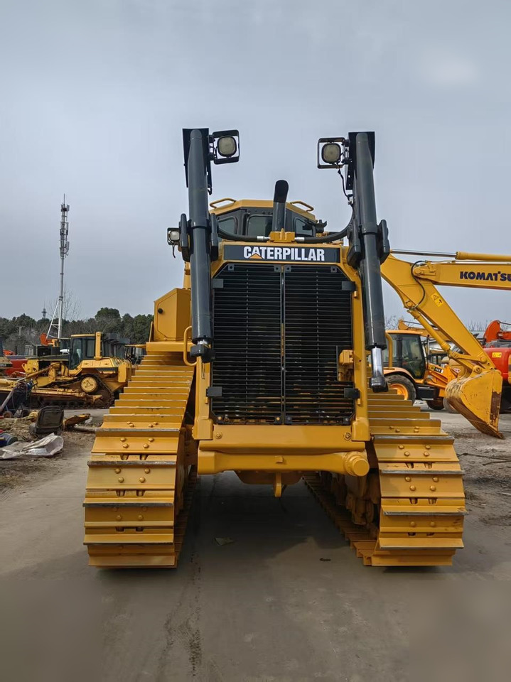 CATERPILLAR D8T - Bulldozer: photos 3 CATERPILLAR D8T - Bulldozer: photos 3