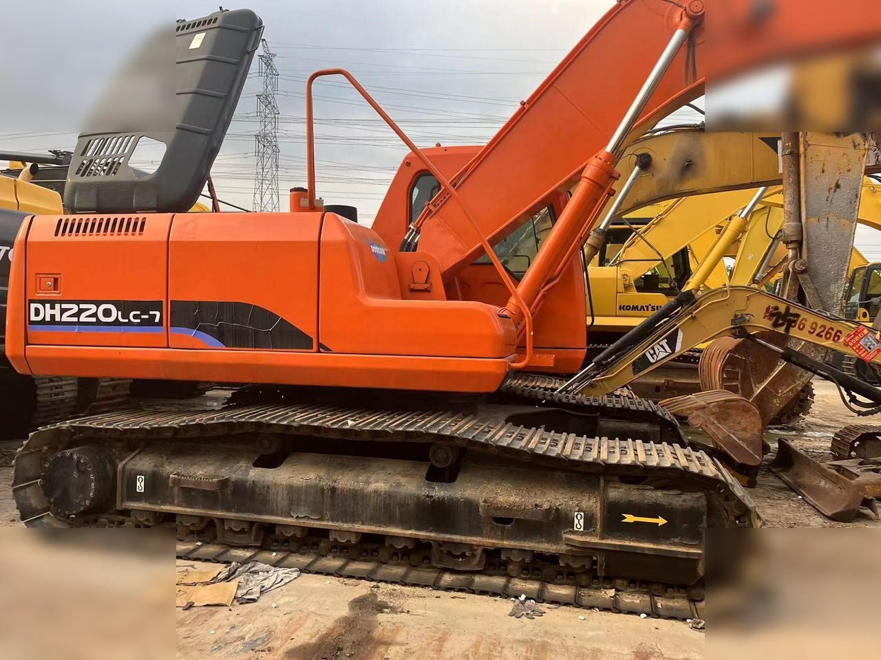 DOOSAN DH220 LC-7 - Pelle sur chenille: photos 2 DOOSAN DH220 LC-7 - Pelle sur chenille: photos 2