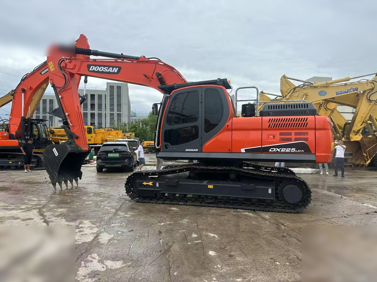 DOOSAN DX225 LCA - Pelle sur chenille: photos 2 DOOSAN DX225 LCA - Pelle sur chenille: photos 2
