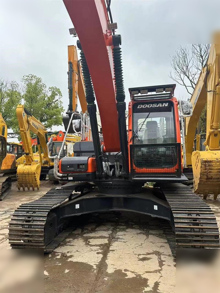 DOOSAN DX300 LC-9C - Pelle sur chenille: photos 3 DOOSAN DX300 LC-9C - Pelle sur chenille: photos 3