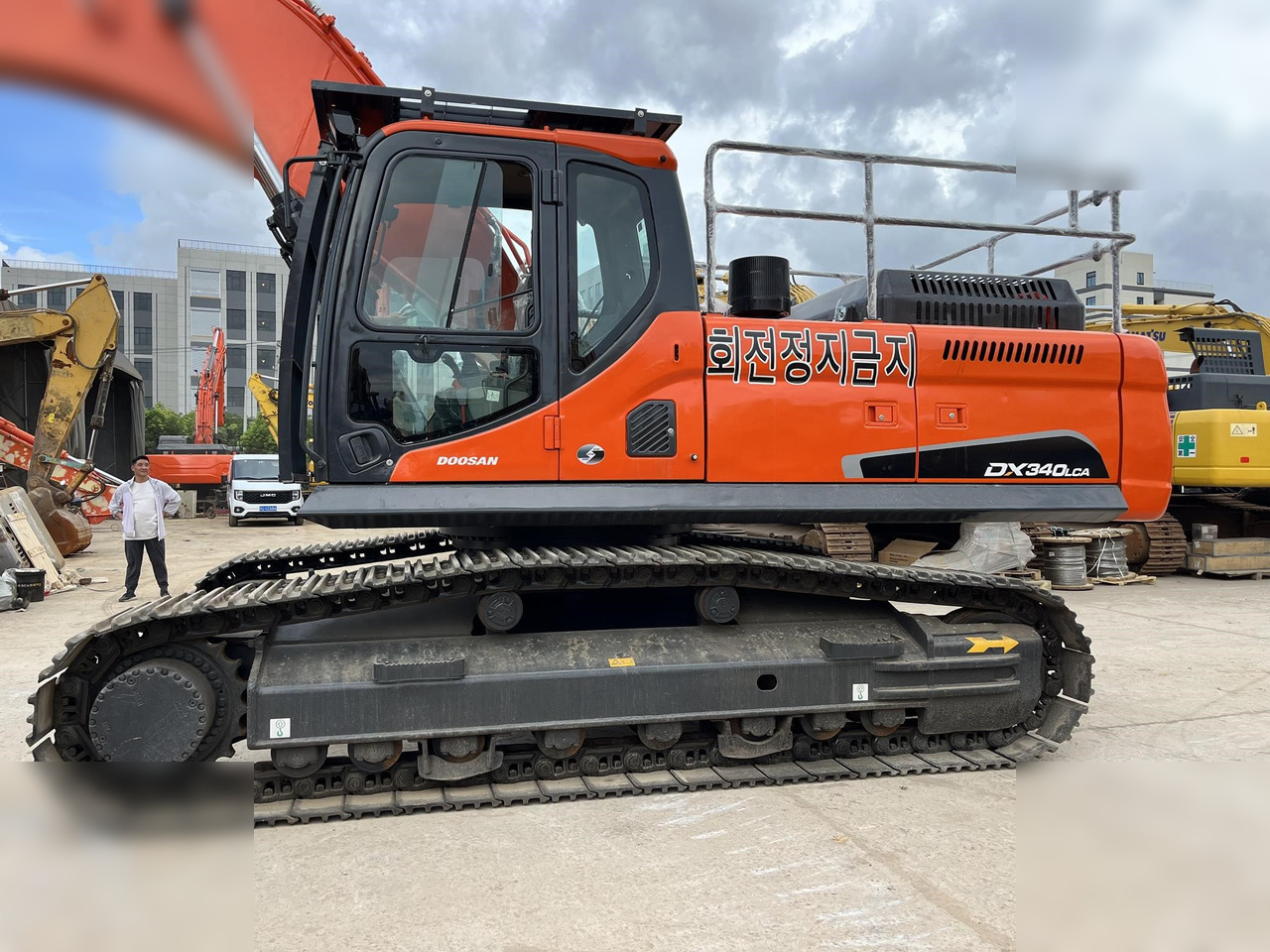 DOOSAN DX340 LCA - Pelle sur chenille: photos 5 DOOSAN DX340 LCA - Pelle sur chenille: photos 5