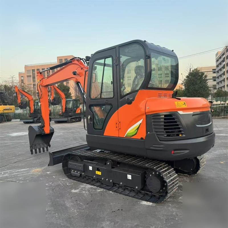 DOOSAN DX60E-10N - Pelle sur chenille: photos 1 DOOSAN DX60E-10N - Pelle sur chenille: photos 1