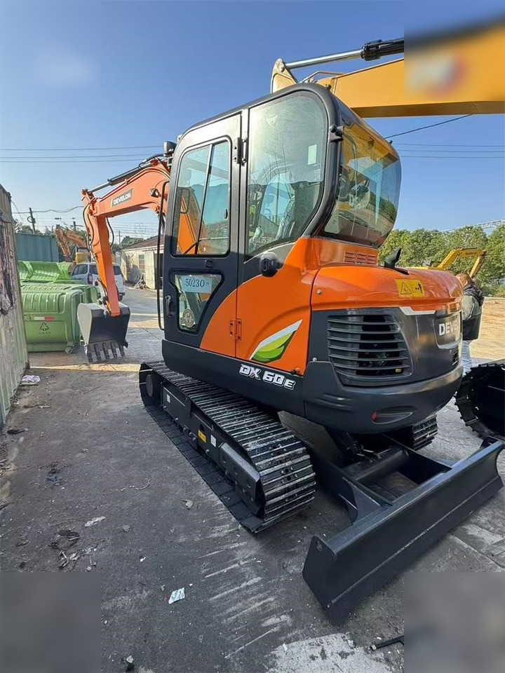 DOOSAN DX60E-10N - Pelle sur chenille: photos 5 DOOSAN DX60E-10N - Pelle sur chenille: photos 5