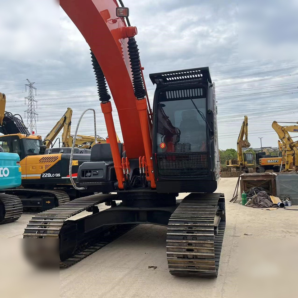 HITACHI ZX200-3G - Pelle sur chenille: photos 4 HITACHI ZX200-3G - Pelle sur chenille: photos 4