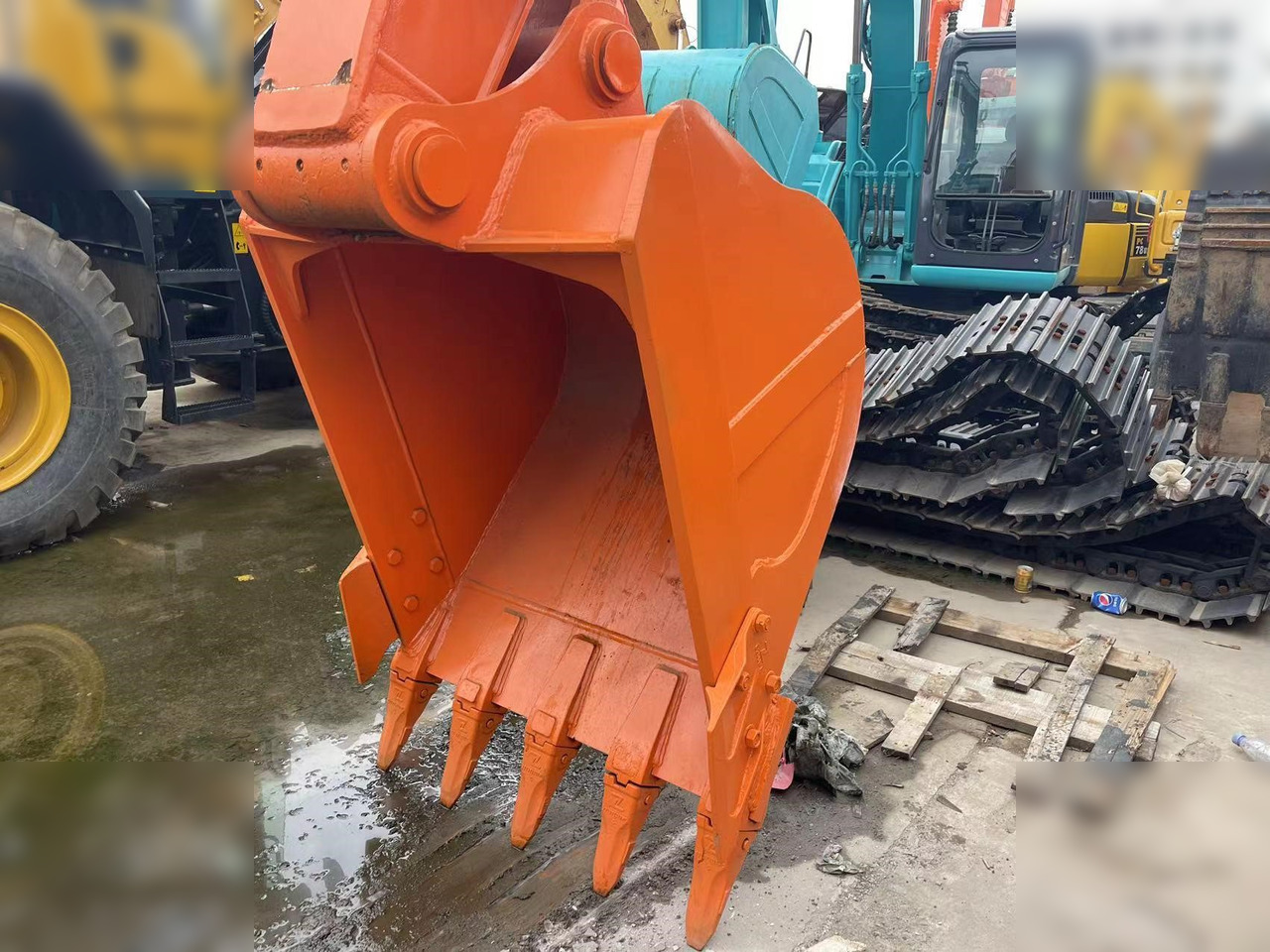 HITACHI ZX200 - Pelle sur chenille: photos 3 HITACHI ZX200 - Pelle sur chenille: photos 3