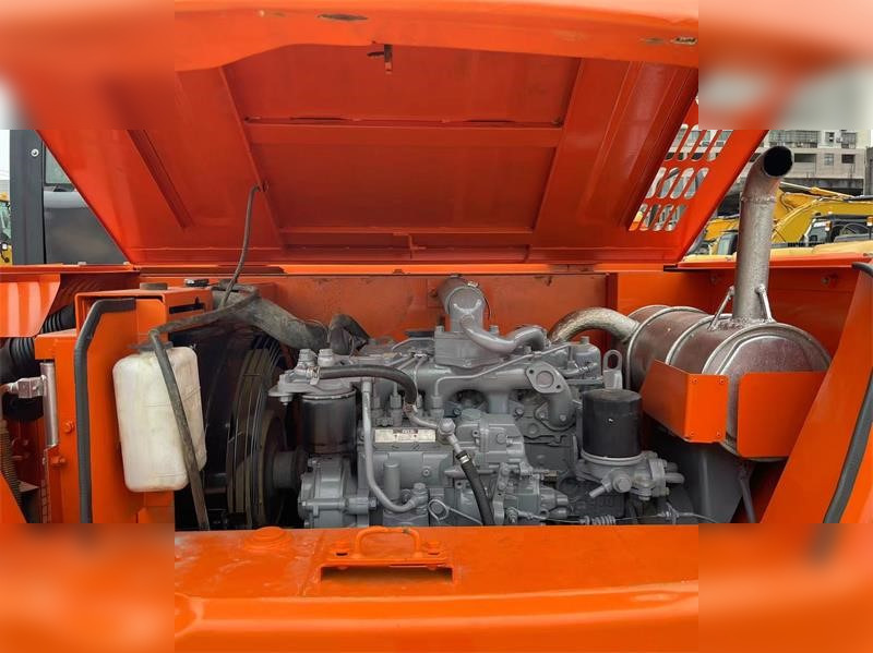 Pelle sur chenille HITACHI ZX60: photos 11