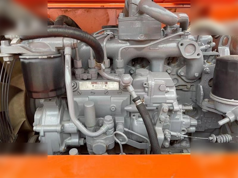 Pelle sur chenille HITACHI ZX60: photos 9