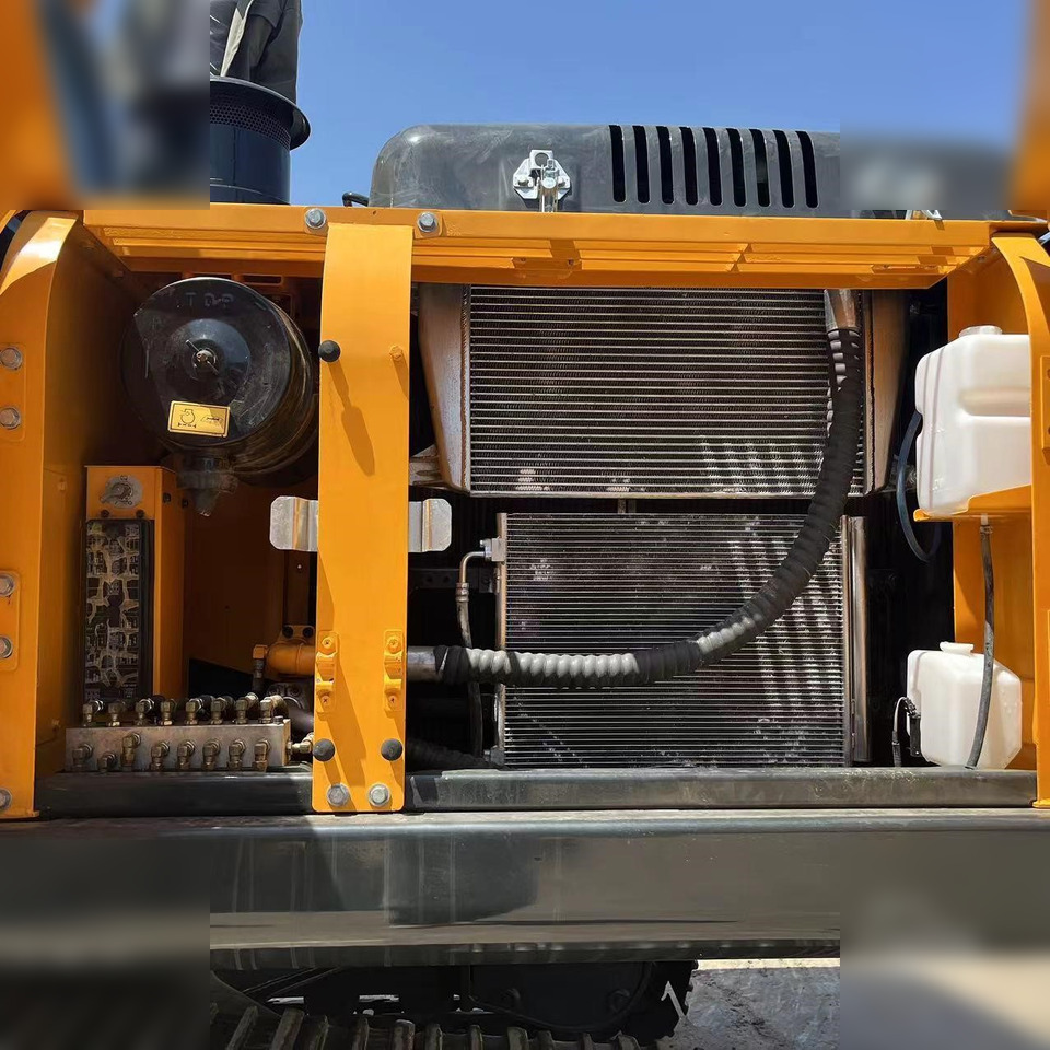 Pelle sur chenille HYUNDAI ROBEX 220 LC-9S: photos 9