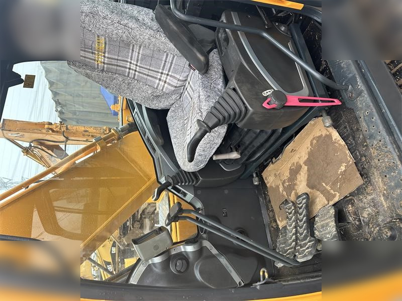 Pelle sur chenille HYUNDAI ROBEX 220 LC-9S: photos 6