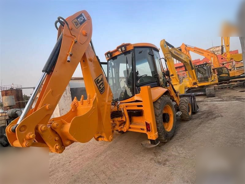 JCB 3CX - Tractopelle: photos 3 JCB 3CX - Tractopelle: photos 3