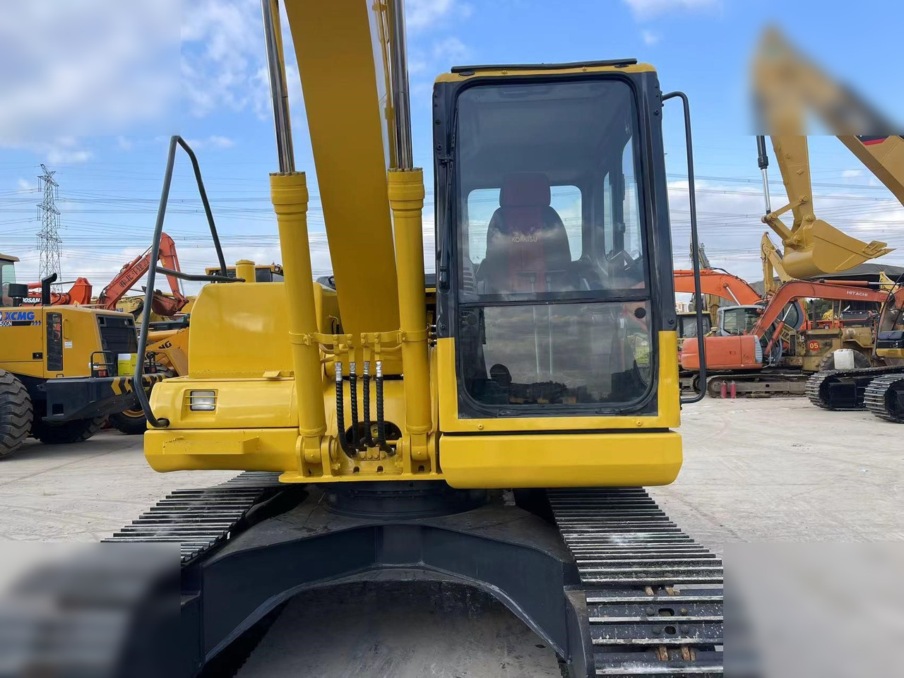 KOMATSU PC130-7 - Pelle sur chenille: photos 3 KOMATSU PC130-7 - Pelle sur chenille: photos 3