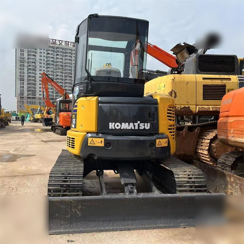 KOMATSU PC55MR-2 - Mini pelle: photos 4 KOMATSU PC55MR-2 - Mini pelle: photos 4
