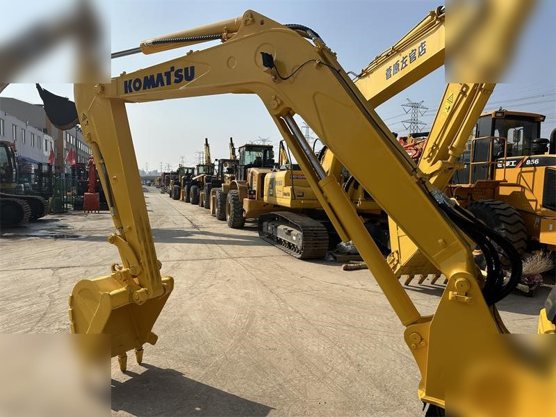 Mini pelle KOMATSU PC55MR-3: photos 6 Mini pelle KOMATSU PC55MR-3: photos 6